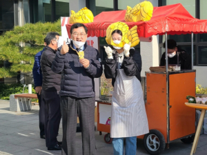 붕어빵 굽는 경주시청 공무원들…, 앙꼬만큼이나 속이 꽉찬 선행
