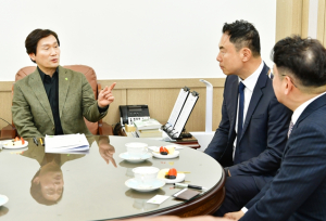조현일 시장-정지영 현대백화점 사장 환담… “지역과 상생하는 신개념 아웃렛 조성 협력”
