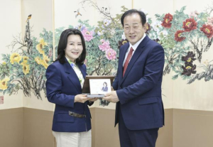 문경시, `소설가 전정희` 홍보대사 위촉