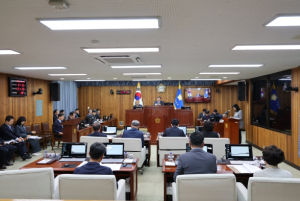 제284회 울진군의회 임시회 개회