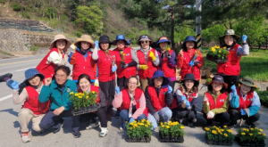 봉화군춘양을 더 아름답게!  춘양 한여농과 함께 한 ‘작은 정원 가꾸기