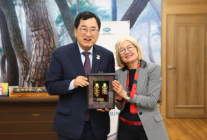 경주시, APEC 앞두고 글로벌 외교 강화…주한 이탈리아대사 접견