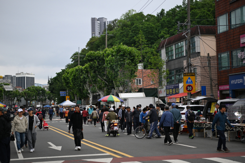[르포]사람 냄새 가득한 새벽 장터…달성공원 새벽시장 북새통