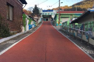 울진군 금강송면, 교통약자를 위한 진입로 핸드레일 설치