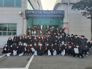 예천군, 육상 전지 훈련팀과‘클린 예천 플로깅’진행