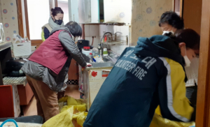 울진군 후포면 지역사회보장협의체, 취약계층에 봉사활동 가져