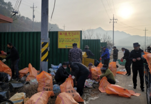 군위군 산성면 화본1리, 새봄맞이 마을 대청소 실시