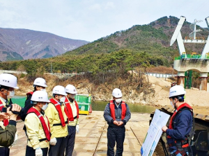 영천시, 보현산댐 인도교(출렁다리) 건설공사장 현장점검 실시