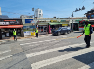 봉화군, 봉화시니어클럽 교통안전 캠페인 전개