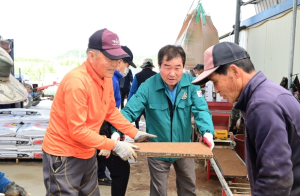 김충섭김천시장,벼농사 첫 단추 볍씨 파종 현장방문