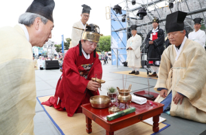 안동시, 제50회 차전장군 노국공주 축제, ‘서제’열리며 본격 시작권기창 시장 초헌관 맡아 “시민화합, 축제 안녕 기원”