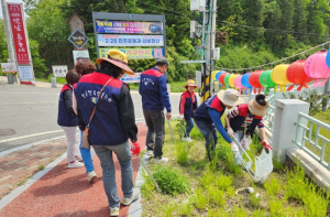 안동시립박물관회, 야외민속촌·월영교 일대 문화유산 정화 활동 실시