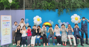 1인가구들이 손수 제작한 벤치, 복지시설에 기증  ‘ 대구 서구, 1인가구 `해피파트너스 데이`추진 ’