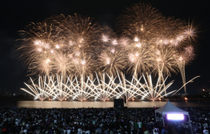 희망을 light on! 4년 만의 포항국제불빛축제, ‘안전·경제·시민 축제’로 빛났다!
