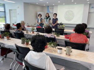 구미시, 우리꽃사랑연구회 재능기부 독거어르신들과 치유농업 펼쳐