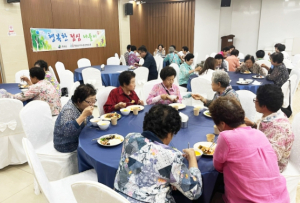 청송군, 마을로 찾아가는 행복병원과 밥차
