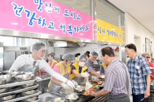 달성군, 초복맞이 노인복지관 배식봉사