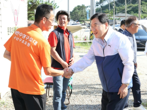 주낙영 경주시장, 지역 해수욕장 4곳 찾아 인명구조 요원 등 관계자 격려
