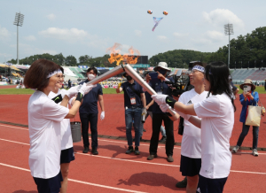 제63회 안동시민체육대축전 웅부공원에서 성화 채화