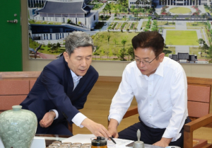 포항시 이강덕 시장, '미래 신성장 산업 육성 위한 도 차원 지원' 적극 건의
