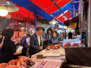 대구시, 전통시장 활성화를 위한 장보기 행사 실시