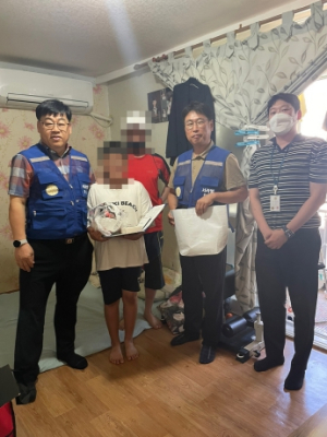 서라벌로타리클럽, 경주시 어린이들을 위한 장학금과 축구공 전달