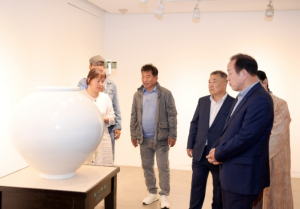 문경시, 도 무형문화재 사기장 이학천 전시행사 개최