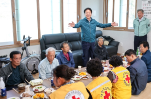 성주군 용암면 으뜸봉사회 어르신 식사대접 봉사