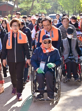 제9회 경북장애인행복걷기대회 문경새재에서 열려