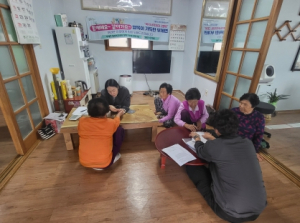 군위군 부계면 찾아가는 보건복지팀, 경로당 순회 맞춤 건강·복지 서비스 제공