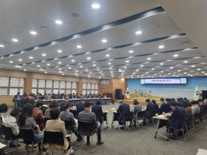 경산시, 10월 확대간부회의 및 특강 개최