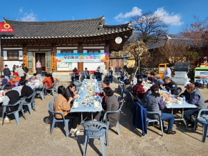 봉화군, 우리 동네 노래자랑 결선대회 열어…12팀 참가해 노래 솜씨 뽐내