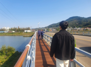 영덕군, 영덕대교 보행로 개통