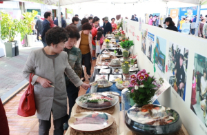 예천군, 농산물축제서 모범음식점 대표메뉴 전시 및 음식문화개선 홍보…‘용궁순대 시식하고 가세요’