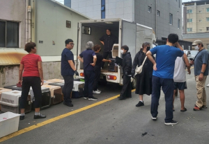 “오물범벅 20평 아파트에 개 24마리”···경주시, 학대동물 구조하고 견주 고발