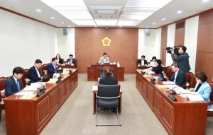 대구시의회 문화복지위원회, 행복진흥사회서비스원 행정사무감사 실시