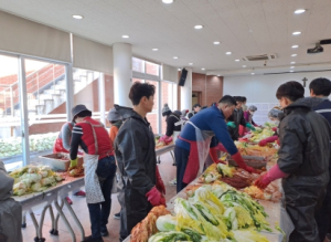 경주시 안강천주교회, 사랑의 김장 나눔