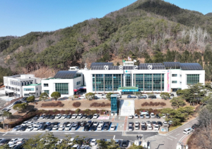 청송군, 연말연시 맞아 불법 정당현수막 및 옥외광고물 일제 정비 나서~