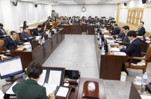 경북도의회 기획경제위원회, 미래 경북 성장 동력 모색