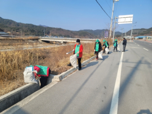 김천시 대덕면 새마을협의회, 설맞이 환경정비 실시
