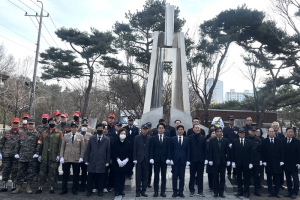 [포토뉴스] 대구 달서구, 제106주년 3.1절 기념 태극단 학생 독립운동 기념탑 참배행사