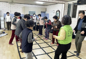 청송군, 주민 강사와 함께하는 건강체조교실 큰 호응