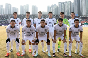 드디어 홈 개막전! 김천상무, 홈 개막전 승리로 뜨거운 김천시 축구 열기에 보답한다!