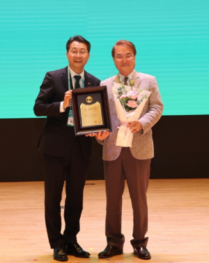 청도군, 2025 지방자치복지대상 수상