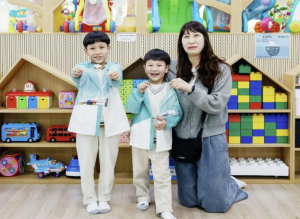 다 쓴 건전지 5개, 장난감 변신?… 칠곡은 가능했다
