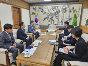 김진열 군위군수, 대구시장 권한대행 면담