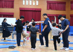 “아이들의 건강한 첫걸음, 놀이로 배우는 맞춤형 운동” 봉계초, 김천대 산학협력단과 함께하는‘즐거운 체육교실’운영