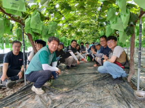 김천시 산림녹지과·산림조합, 농촌 일손 돕기 ‘합심’