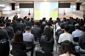“공무원이 바꾸는 군위” 군위군, 남재걸 단국대 행정학과 교수 초청 특강 열어