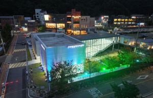 “구미문화재단, 야외 전시로 도시에 예술의 품격을 더하다”